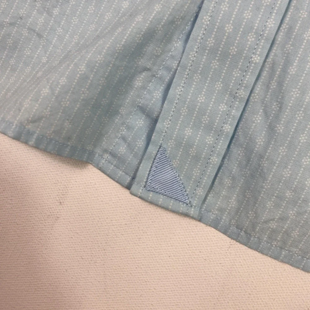 UNTUCKit Shirt Mens 2XL Light Blue Pierce Short Sleeve Button Front Pocket Dobby